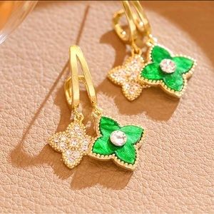 18K Gold Green 4-Leaf Clover Earrings